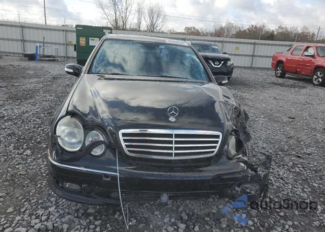2005 Mercedes-Benz C 230K Sport Sedan z USA, uszkodzony, nr VIN WDBRF40J75F578685